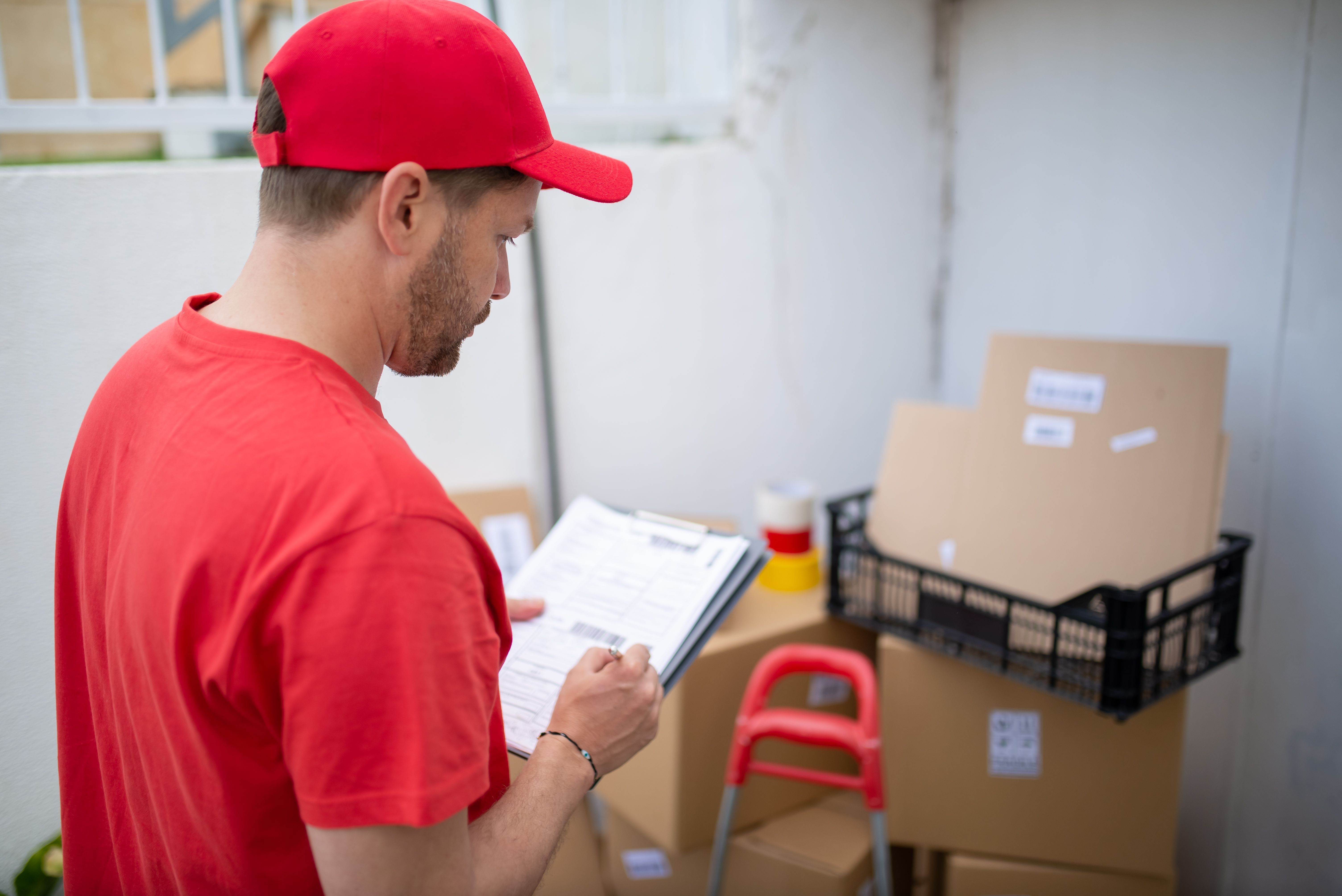 Modern sorting warehouse operations